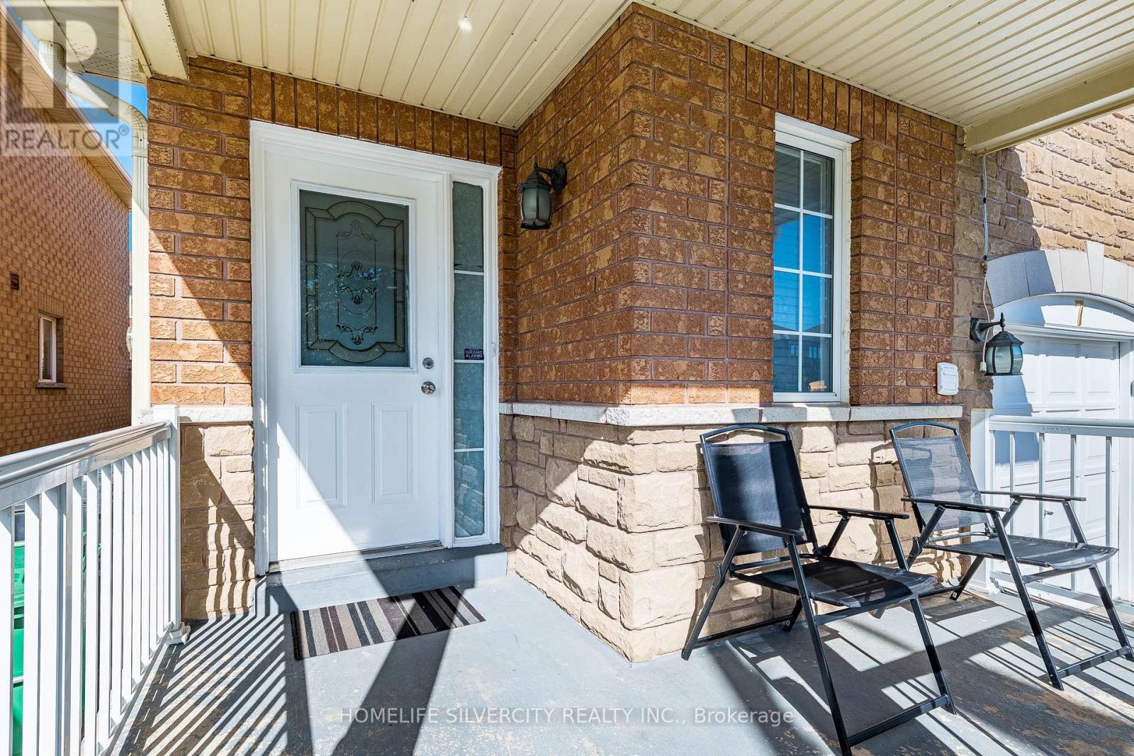 7 Shadyridge Road, Brampton, Ontario  L6P 1K3 - Photo 5 - W13885944