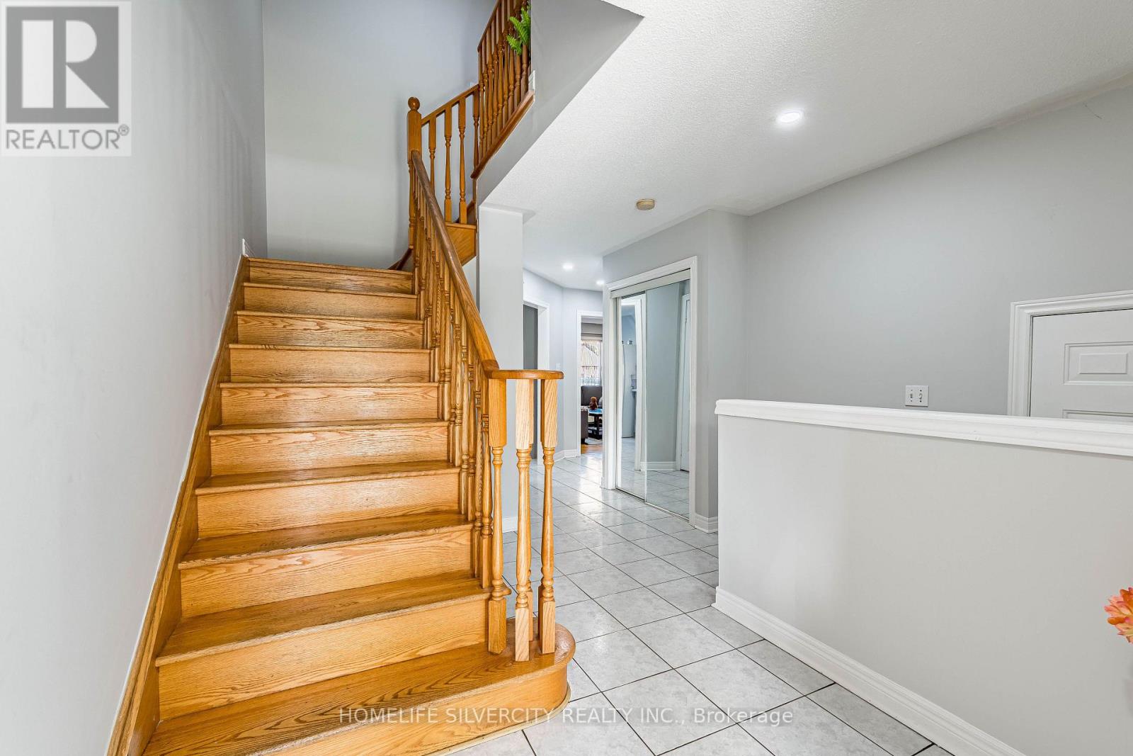 7 Shadyridge Road, Brampton, Ontario  L6P 1K3 - Photo 7 - W13885944