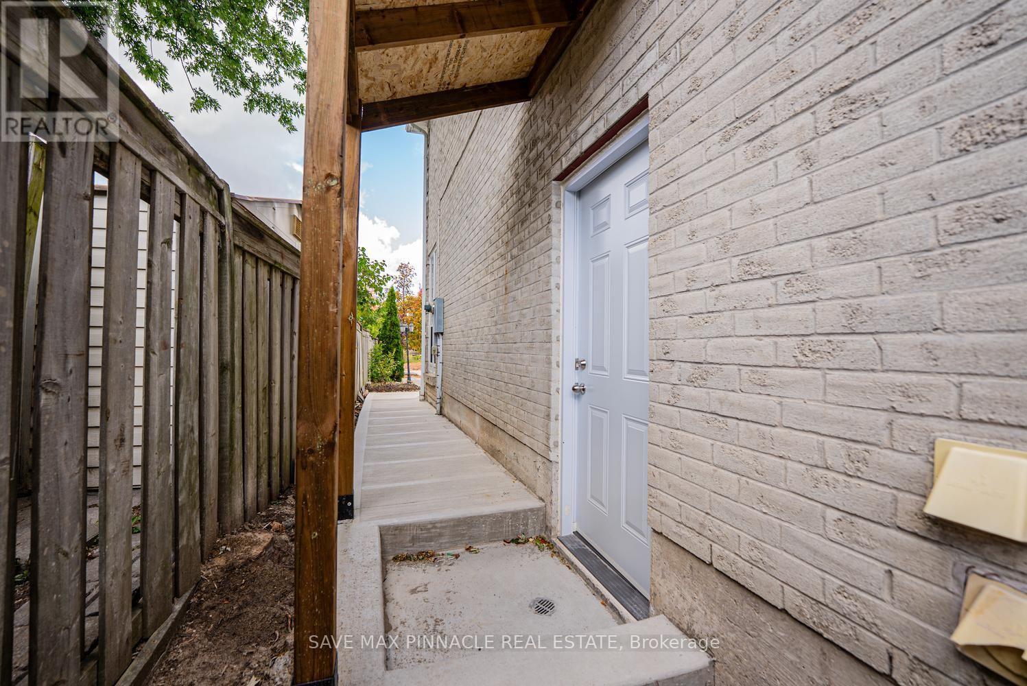 3118 Shadetree Drive, Mississauga, Ontario  L5N 6P3 - Photo 32 - W13885966