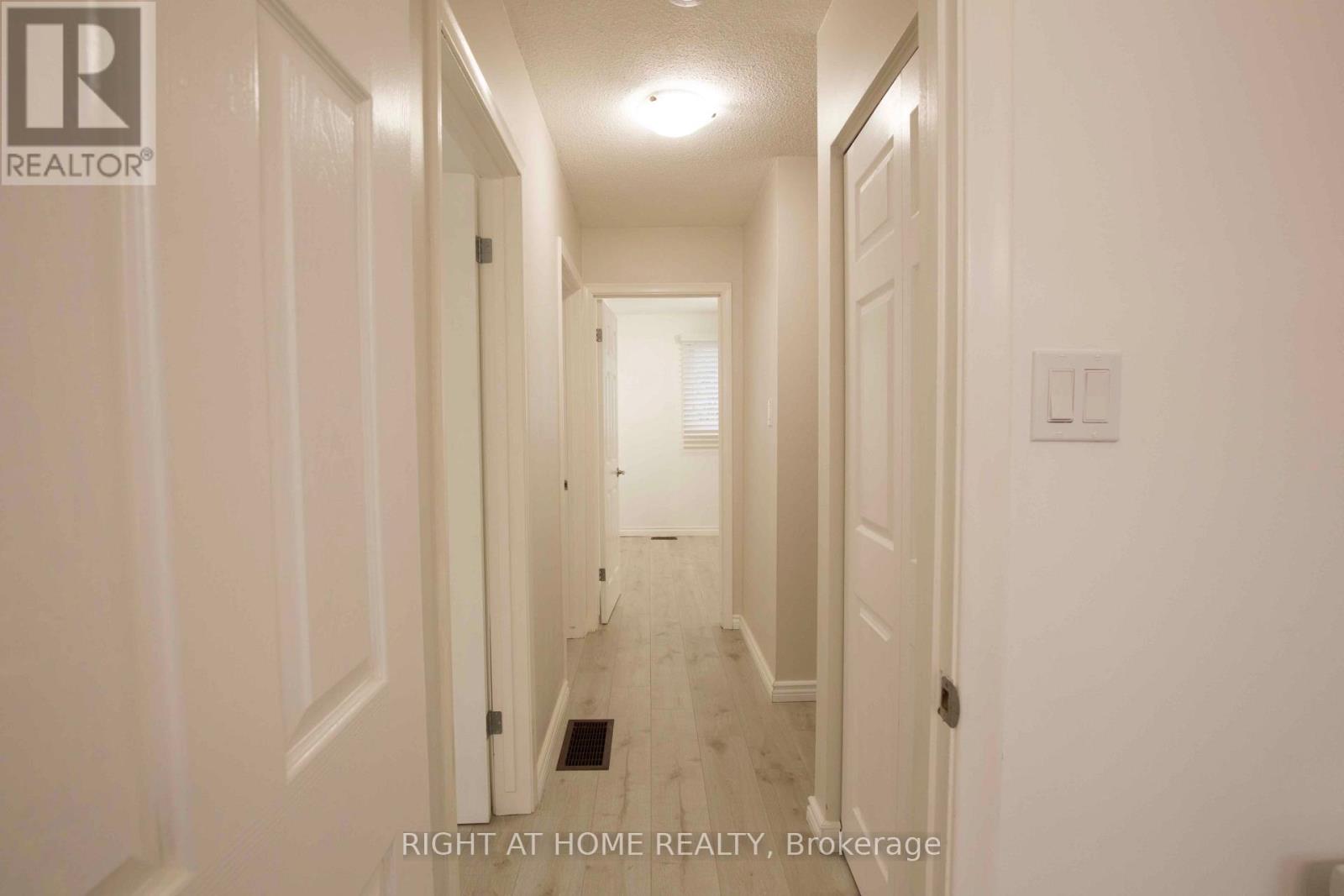 333 Rexford Drive, Hamilton, Ontario  L8W 1W2 - Photo 2 - X13885958