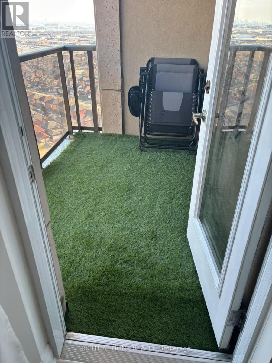 2709 - 710 Humberwood Boulevard, Toronto, Ontario  M9W 7J5 - Photo 11 - W13885836