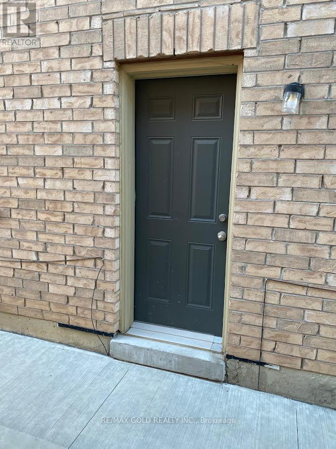 Bsmt - 91 Yardley Crescent, Brampton, Ontario  L6X 5L8 - Photo 6 - W13885994