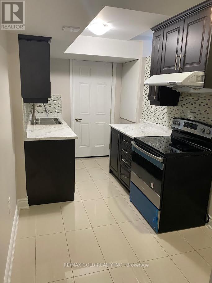 Bsmt - 91 Yardley Crescent, Brampton, Ontario  L6X 5L8 - Photo 7 - W13885994