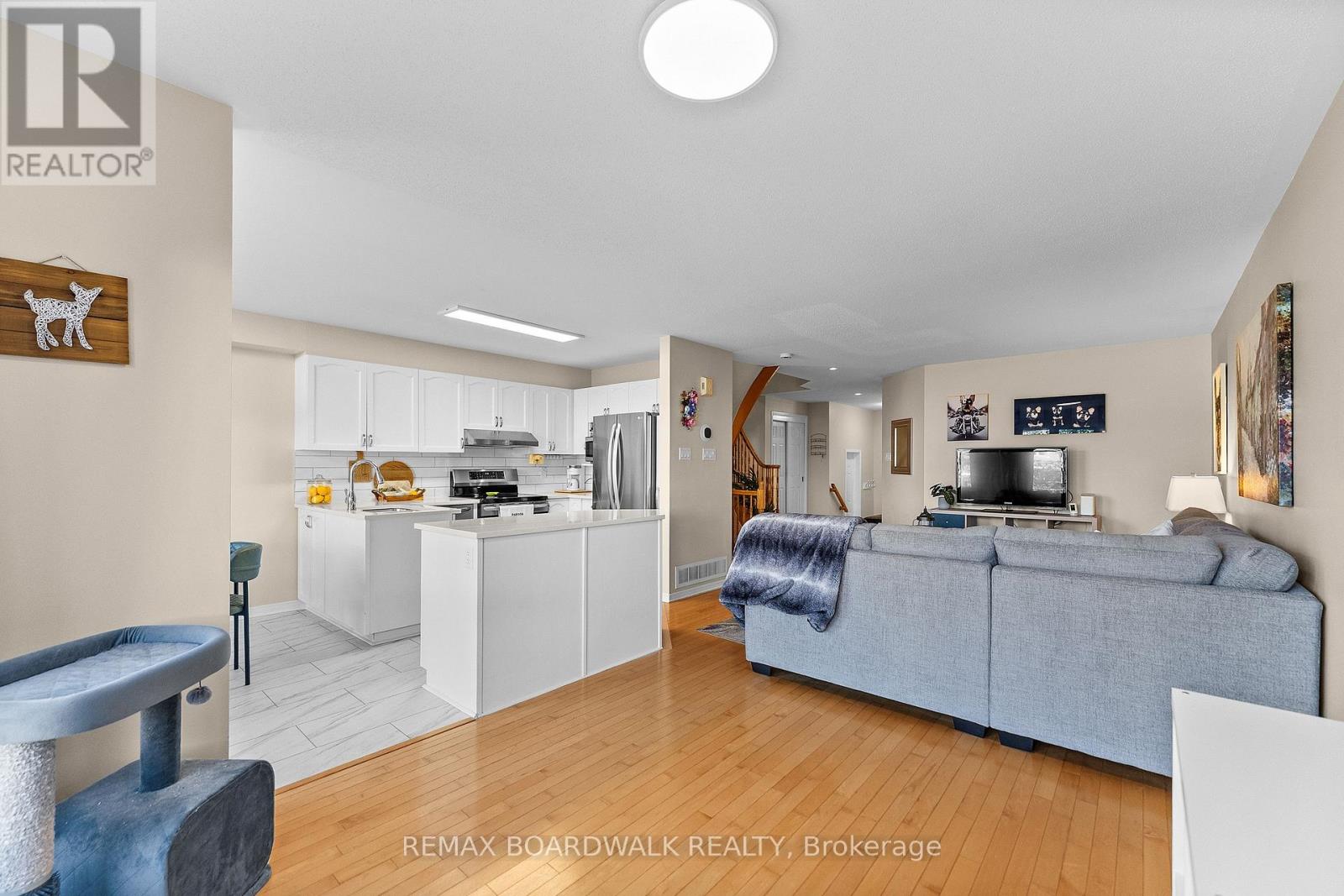 302 Statewood Drive, Ottawa, Ontario  K2K 0A8 - Photo 12 - X13886026