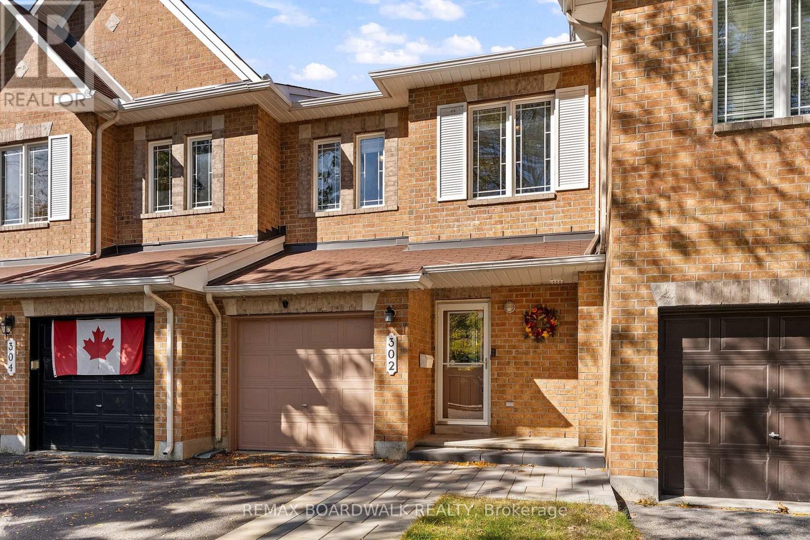 302 Statewood Drive, Ottawa, Ontario  K2K 0A8 - Photo 2 - X13886026