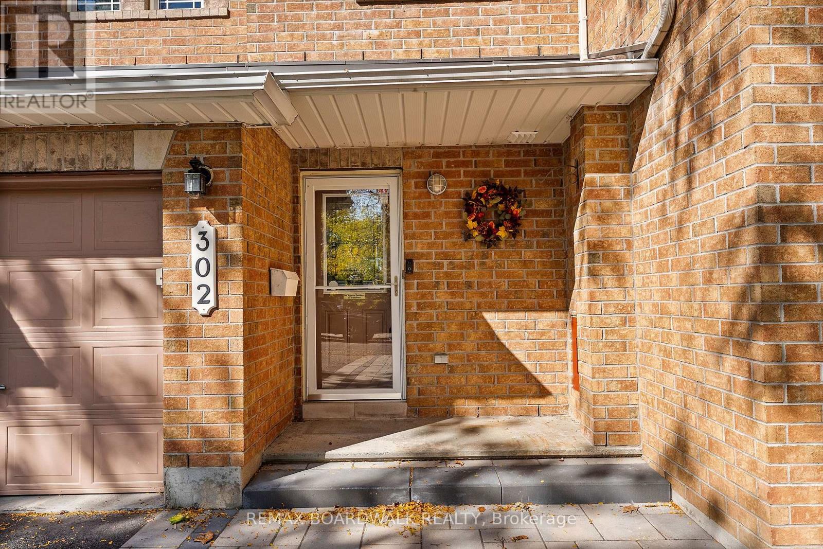 302 Statewood Drive, Ottawa, Ontario  K2K 0A8 - Photo 3 - X13886026
