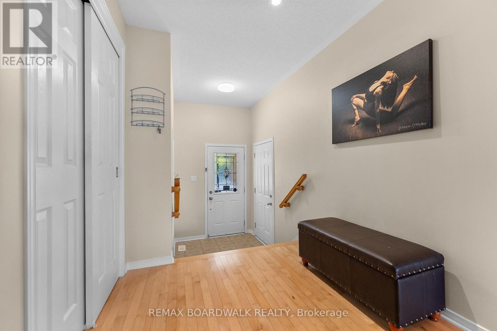 302 Statewood Drive, Ottawa, Ontario  K2K 0A8 - Photo 5 - X13886026