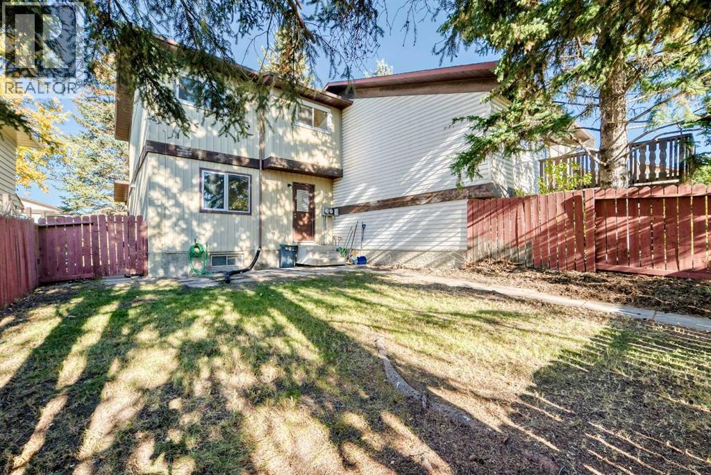 18 Dalhousie Crescent NW, Calgary, Alberta  T3A 2H8 - Photo 33 - A2346621