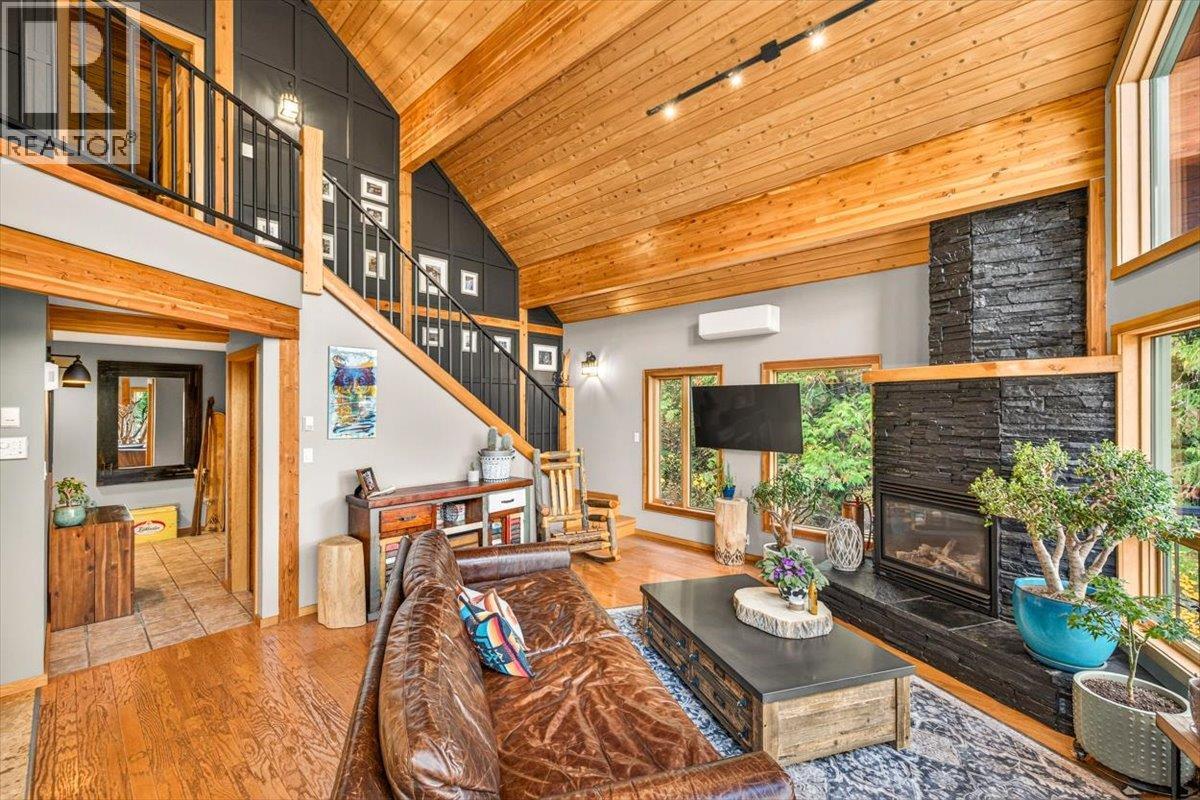 15 Alpine Trail Crescent, Fernie, British Columbia  V0B 1M5 - Photo 15 - 10403381