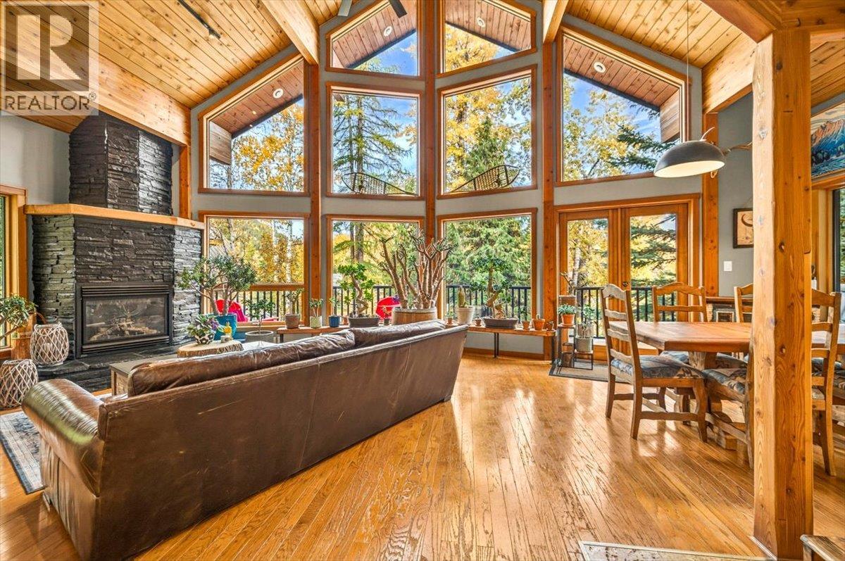 15 Alpine Trail Crescent, Fernie, British Columbia  V0B 1M5 - Photo 8 - 10403381
