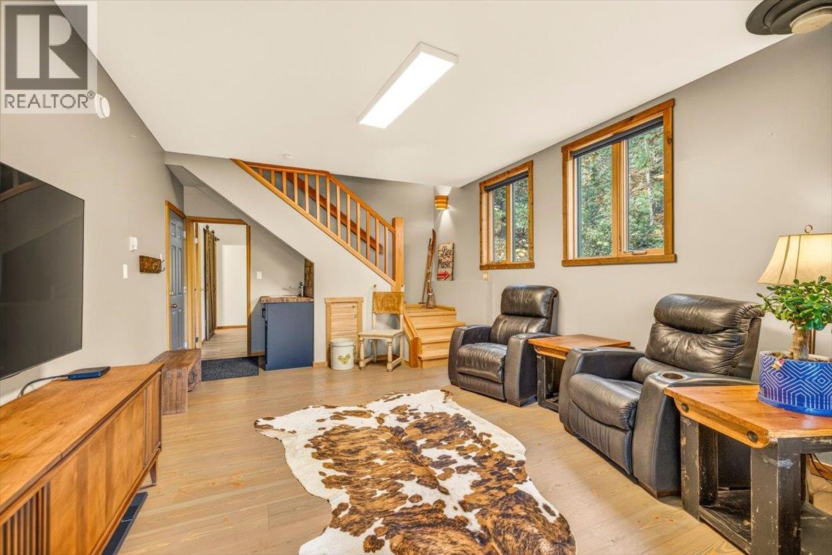 15 Alpine Trail Crescent, Fernie, British Columbia  V0B 1M5 - Photo 34 - 10403381