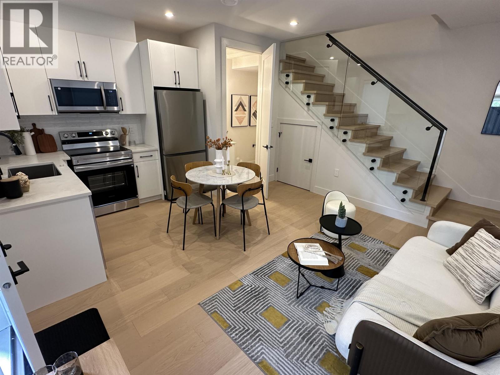 2 6989 KERR STREET, Vancouver, British Columbia