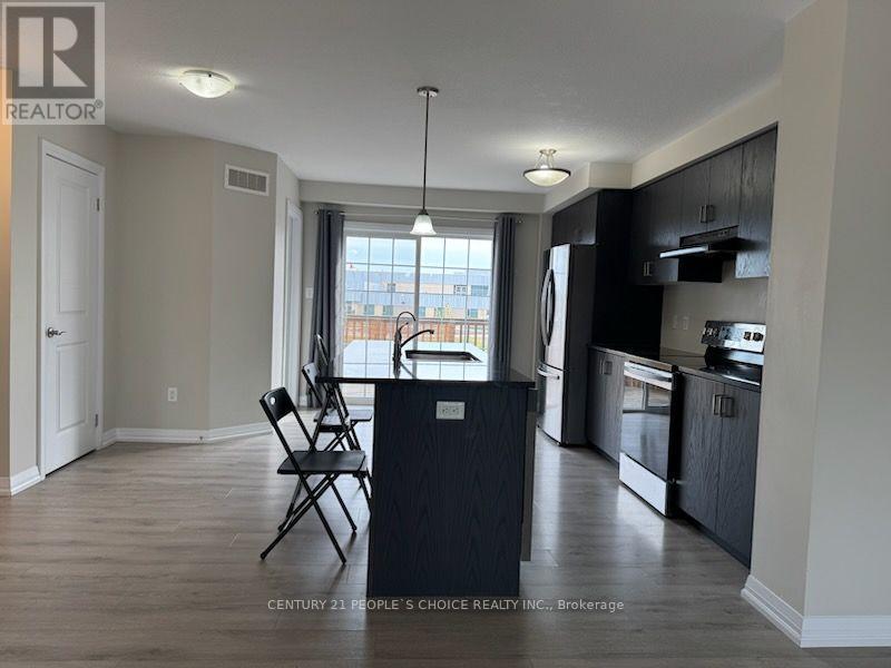 92 Monarch Woods Drive, Kitchener, Ontario  N2P 0K1 - Photo 5 - X13886012