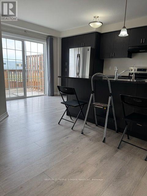 92 Monarch Woods Drive, Kitchener, Ontario  N2P 0K1 - Photo 6 - X13886012