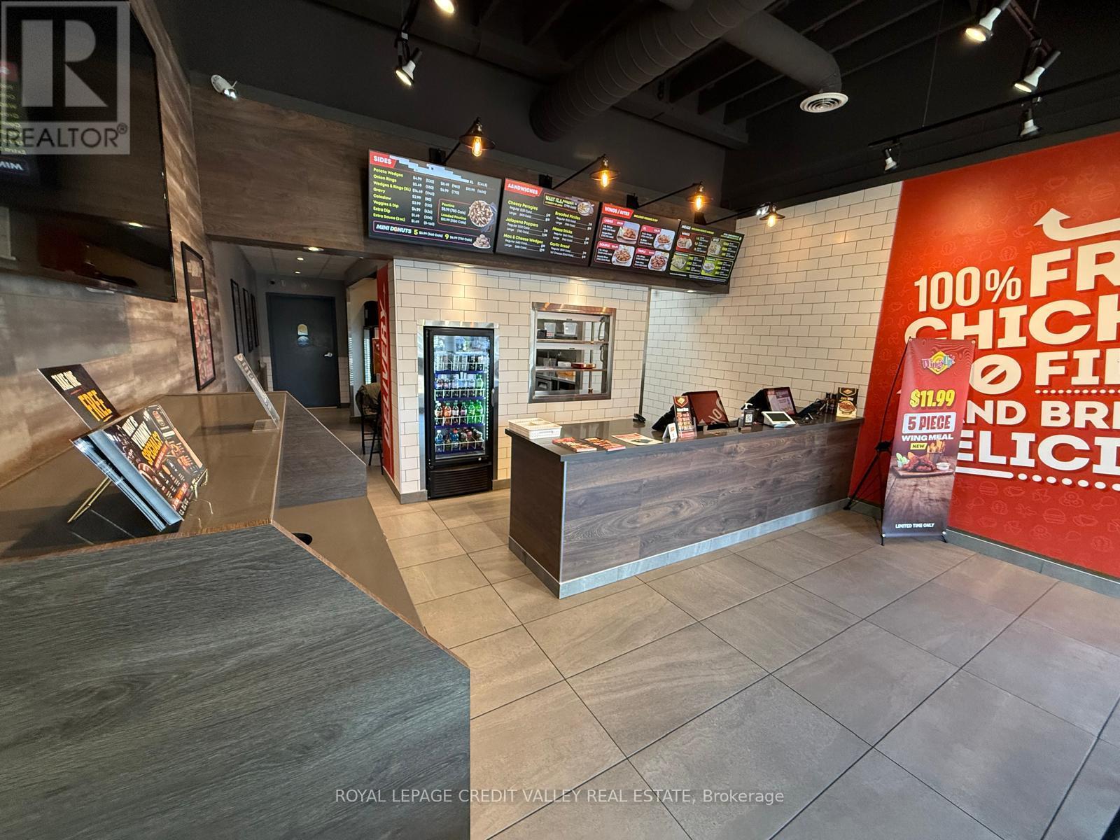 D10 - 400 Scott Street, St. Catharines, Ontario  L2M 3W4 - Photo 12 - X13886024