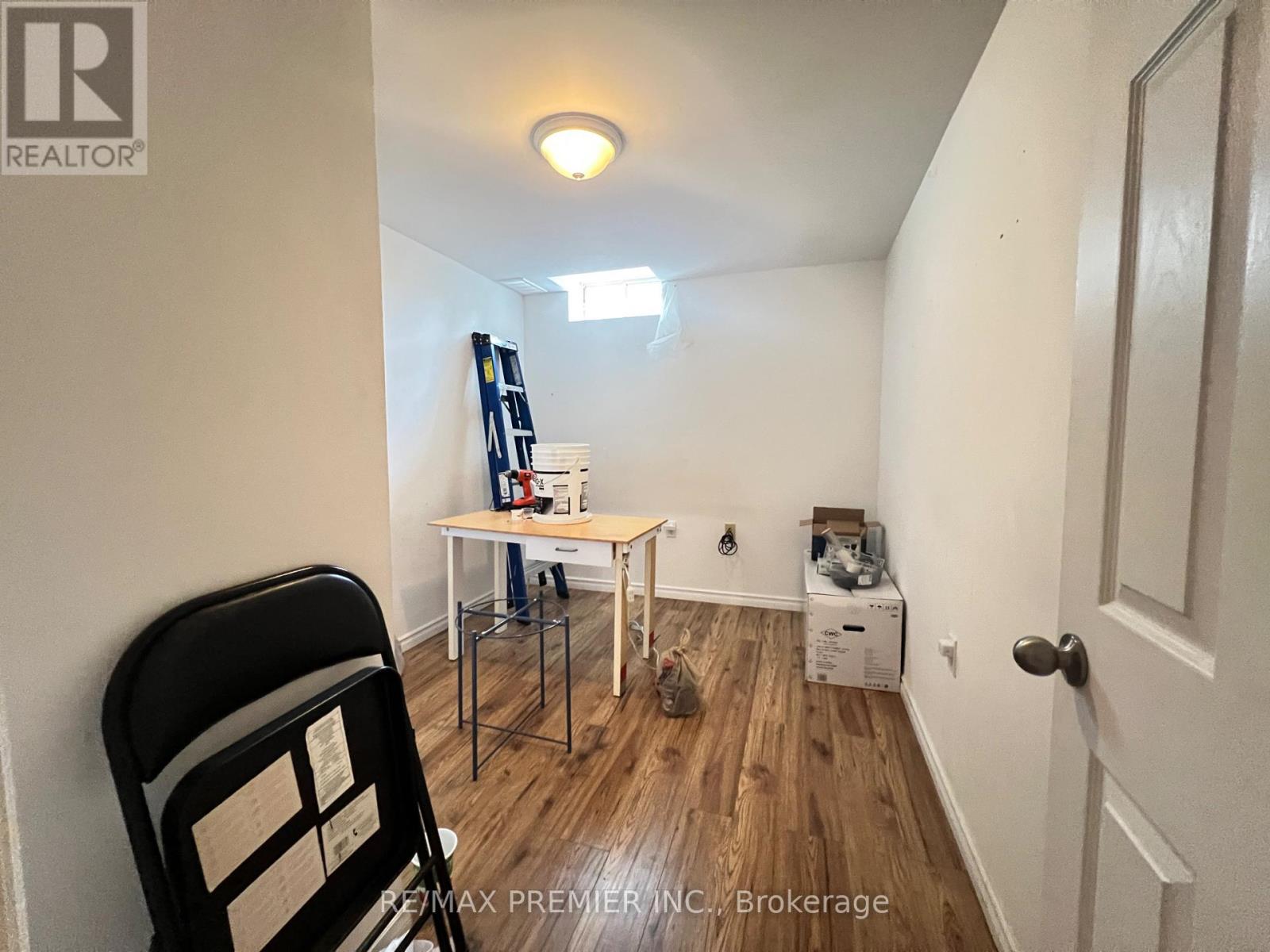 371 Krotone Crescent, Mississauga, Ontario  L5W 1T7 - Photo 8 - W13867016