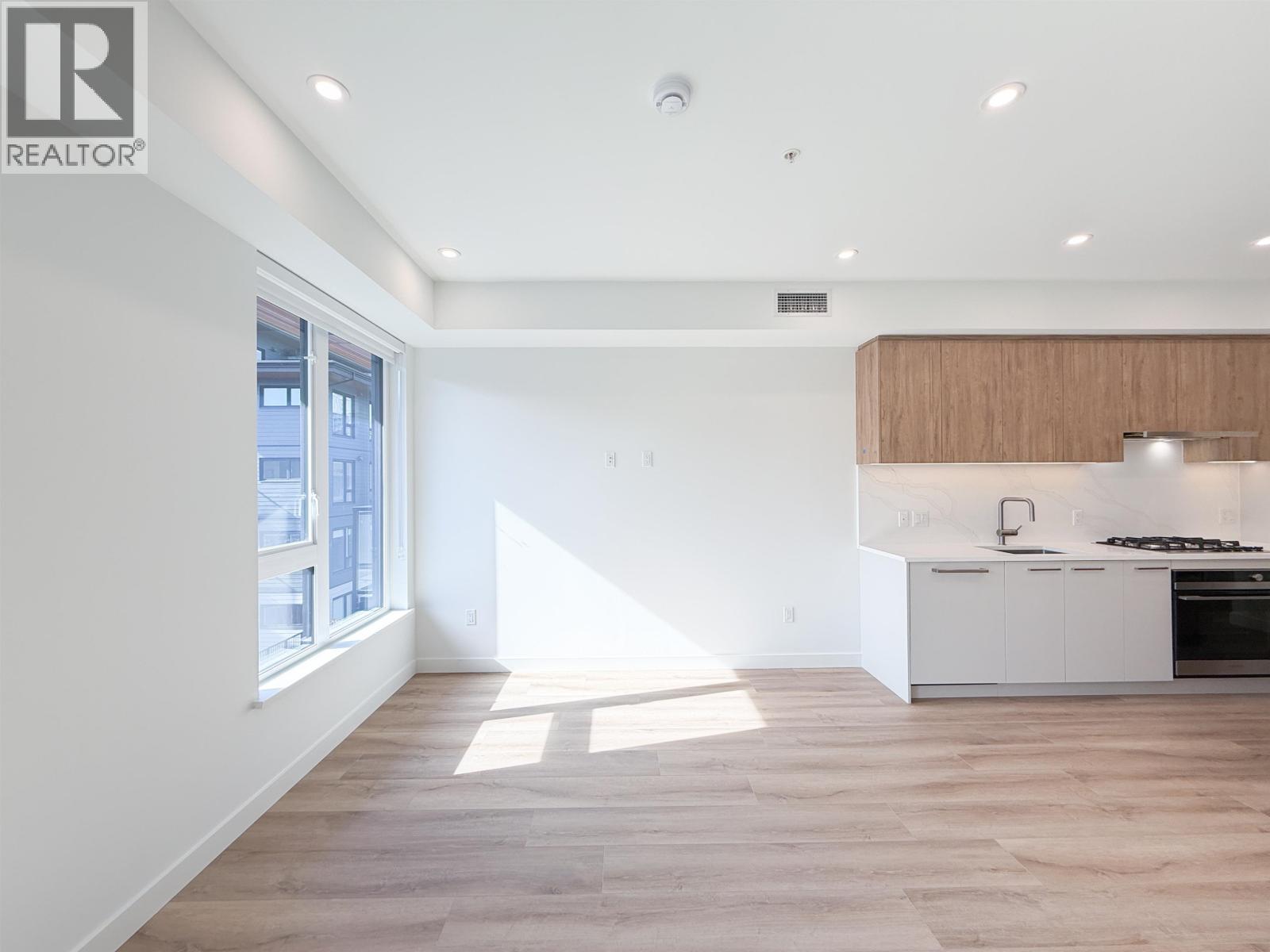303 606 Madore Avenue, Coquitlam, British Columbia  V3K 0J6 - Photo 6 - R3169842