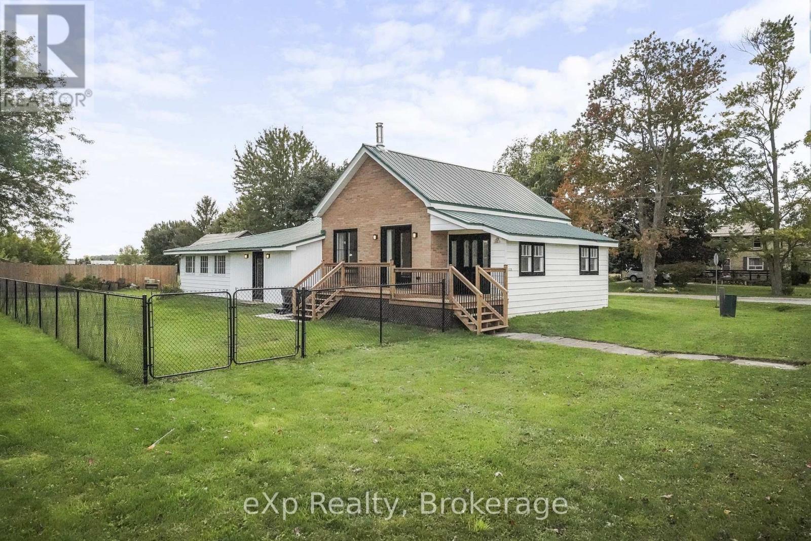 125 PORTLAND STREET, South Huron, Ontario
