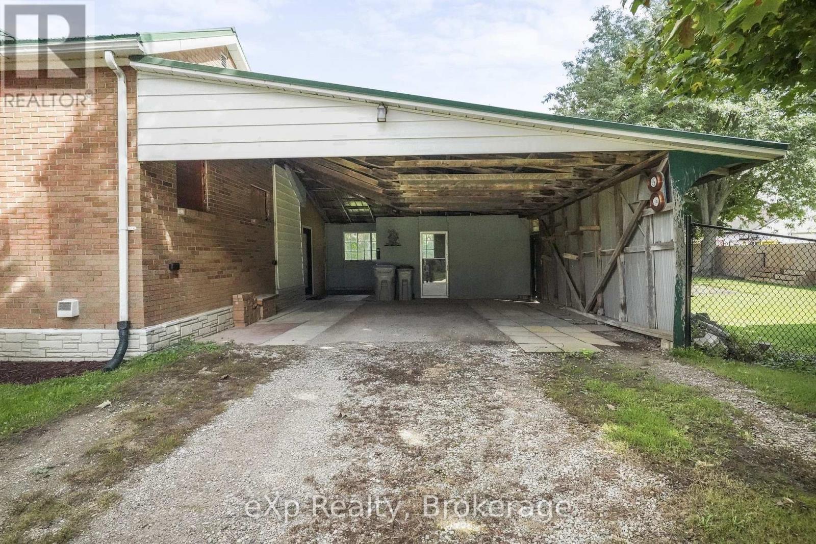 125 Portland Street, South Huron, Ontario  N0M 1K0 - Photo 4 - X13886034
