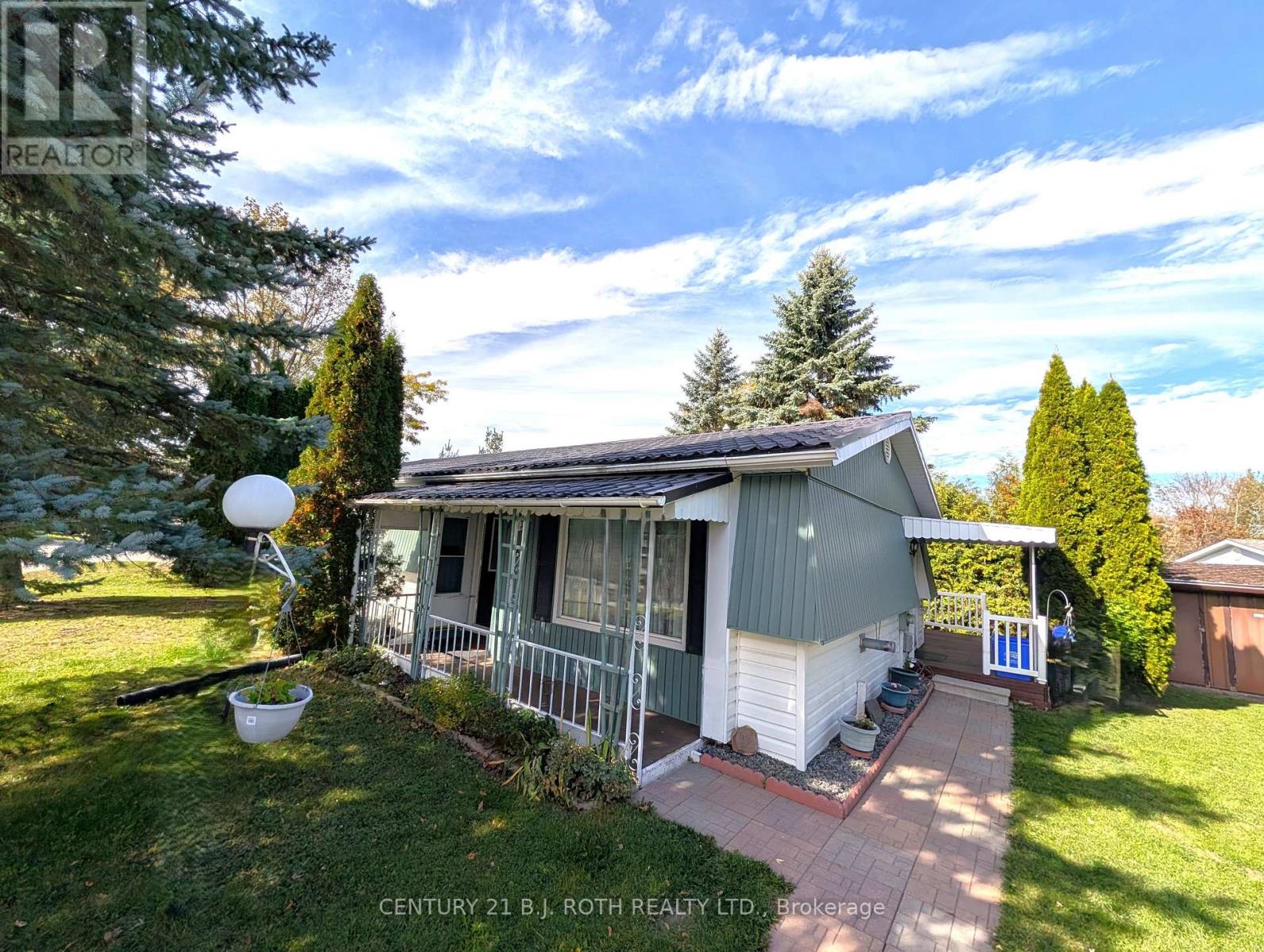 66 Linden Lane, Innisfil, Ontario  L9S 1P2 - Photo 5 - N13772084