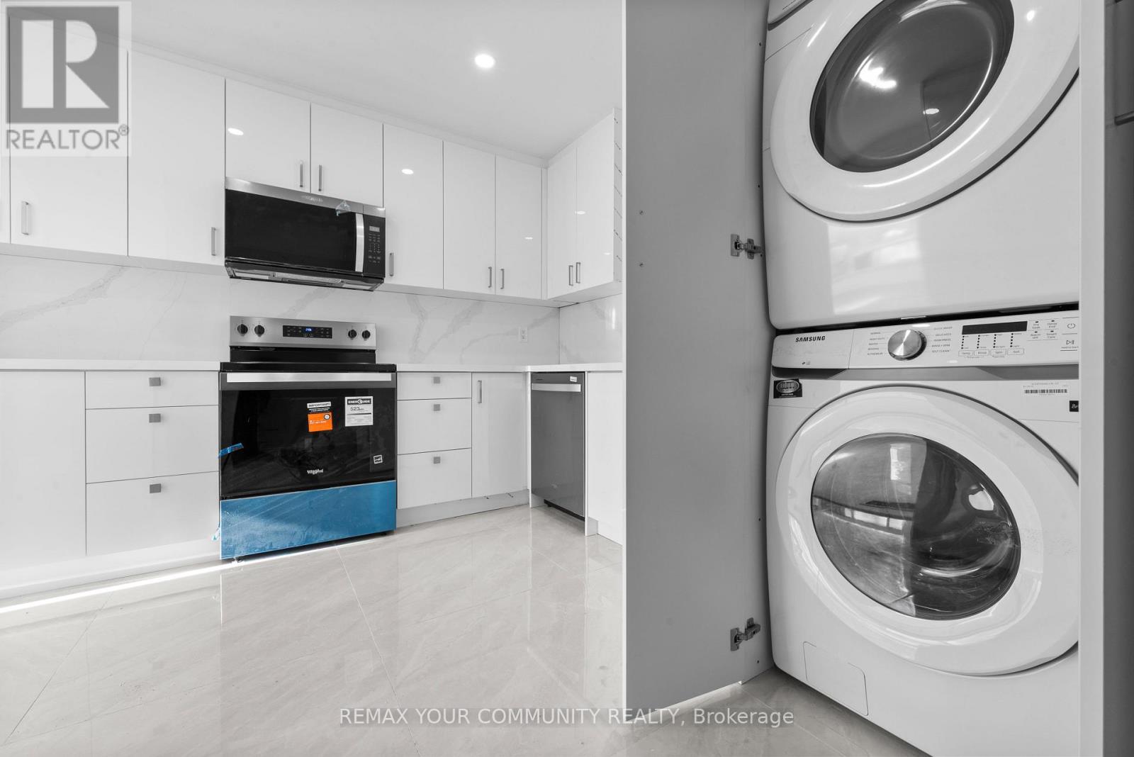 2 Lisburn Crescent, Toronto, Ontario  M2J 2Z5 - Photo 4 - C13885760
