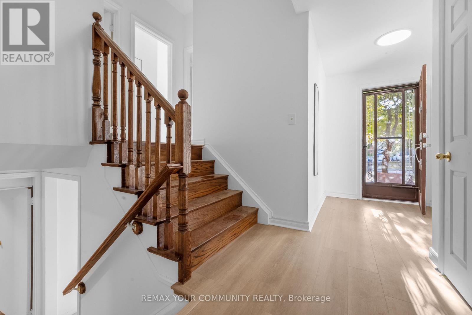 2 Lisburn Crescent, Toronto, Ontario  M2J 2Z5 - Photo 7 - C13885760