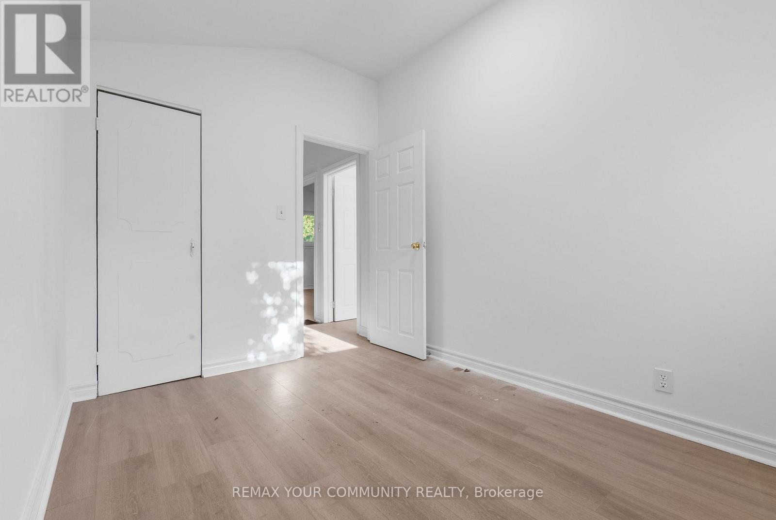 2 Lisburn Crescent, Toronto, Ontario  M2J 2Z5 - Photo 11 - C13885760