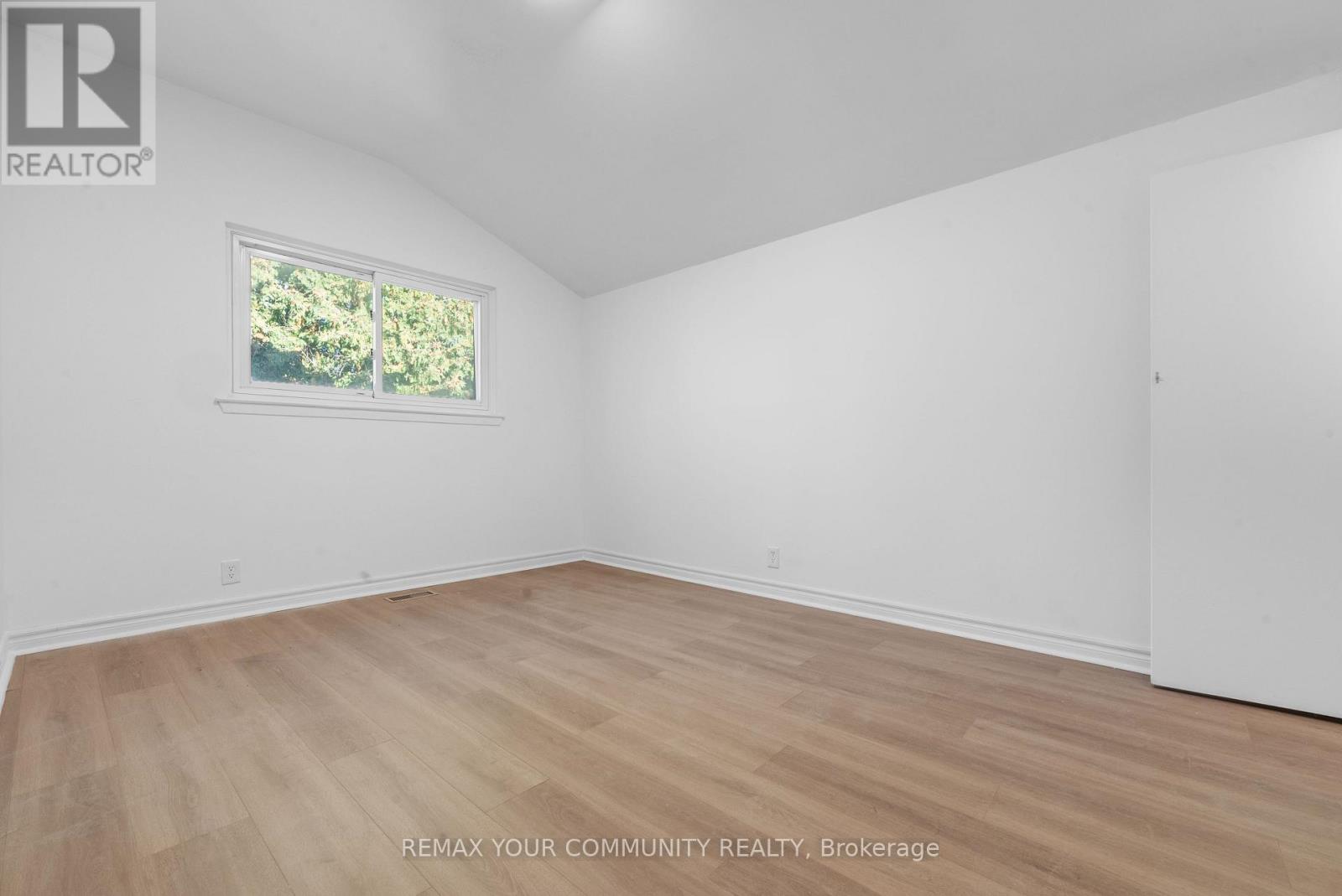 2 Lisburn Crescent, Toronto, Ontario  M2J 2Z5 - Photo 13 - C13885760