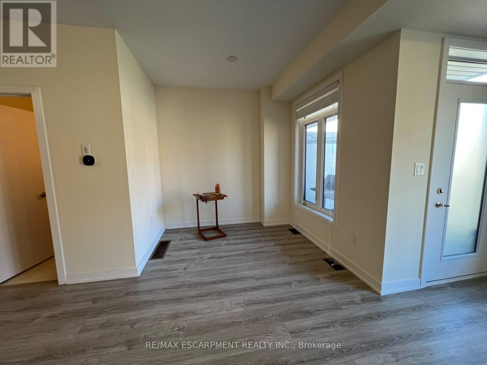 122 - 590 North Service Road E, Hamilton, Ontario  L8E 0K5 - Photo 7 - X13835810