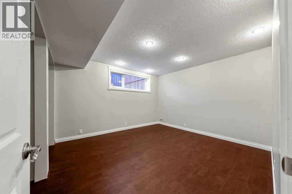 224 Varsity Crescent NW, Calgary, Alberta  T3B 2Z6 - Photo 39 - A2351003