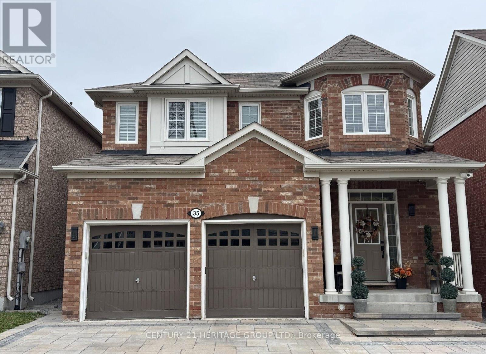 35 CLIFF GUNN ROAD, Newmarket, Ontario