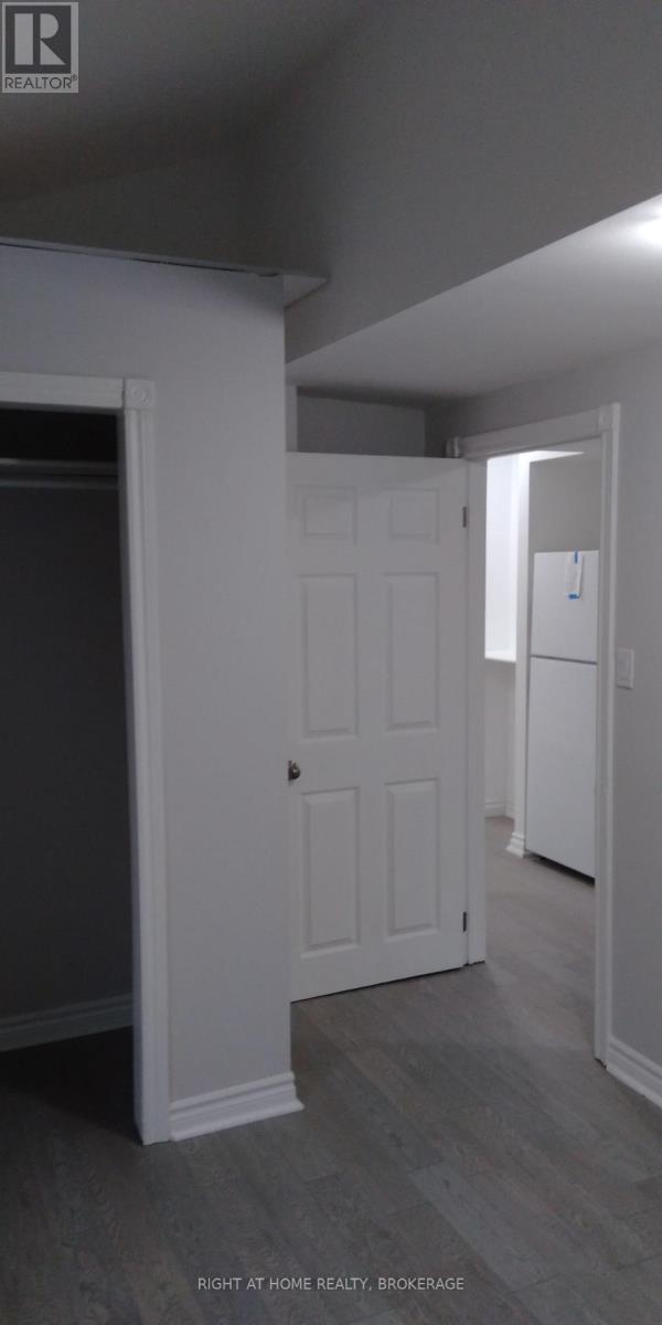 Main - 34 Junkin Street, St. Catharines, Ontario  L2R 1N6 - Photo 17 - X13874678