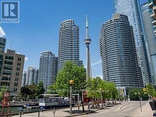 2403 - 77 Harbour Square, Toronto, Ontario  M5J 2S2 - Photo 2 - C13886082