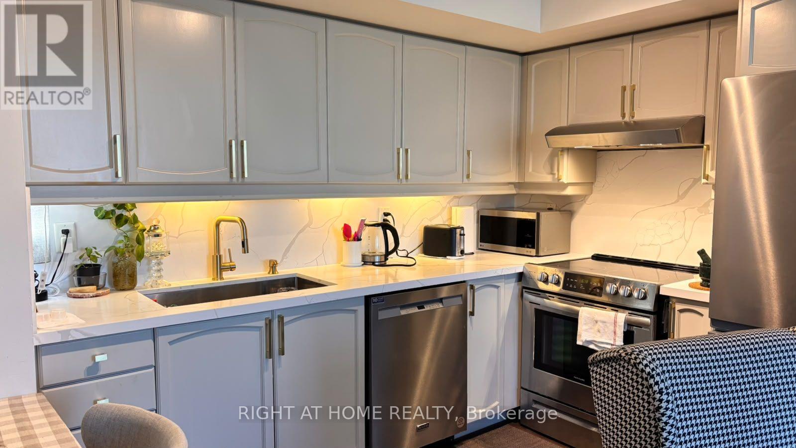 2709 - 710 Humberwood Boulevard, Toronto, Ontario  M9W 7J5 - Photo 17 - W13885836