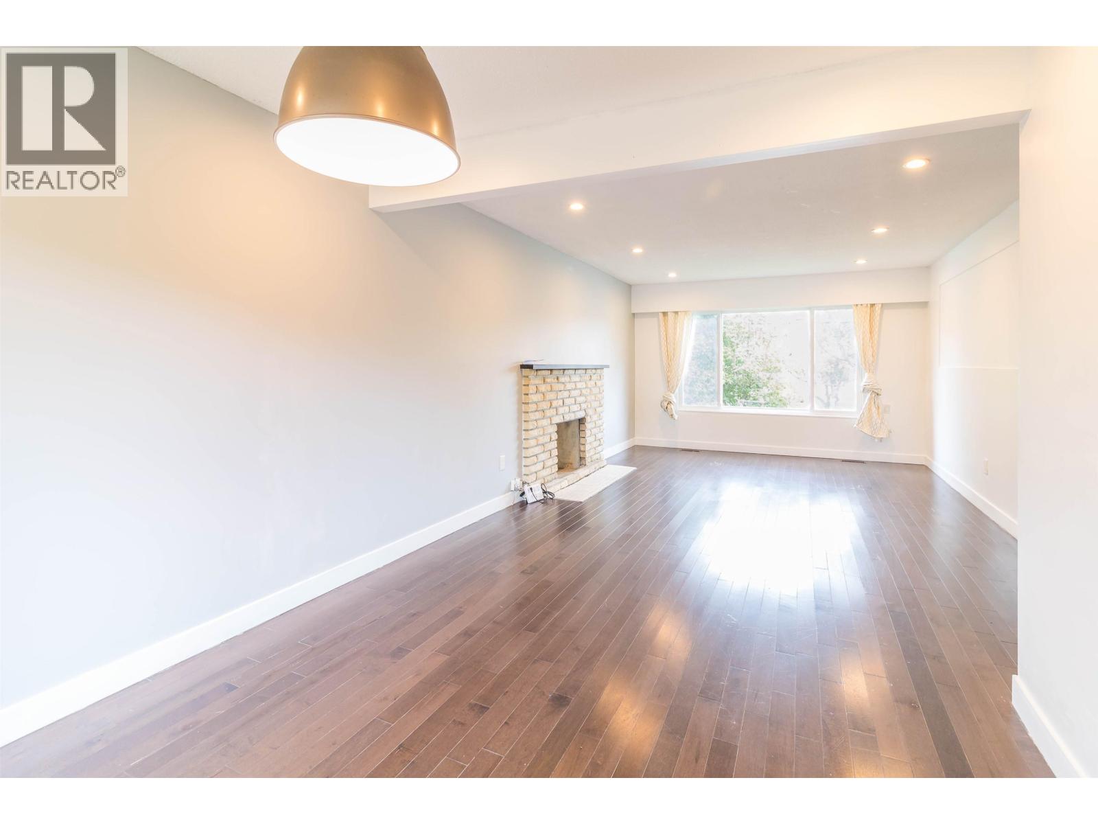 6093 6TH STREET, Burnaby, British Columbia