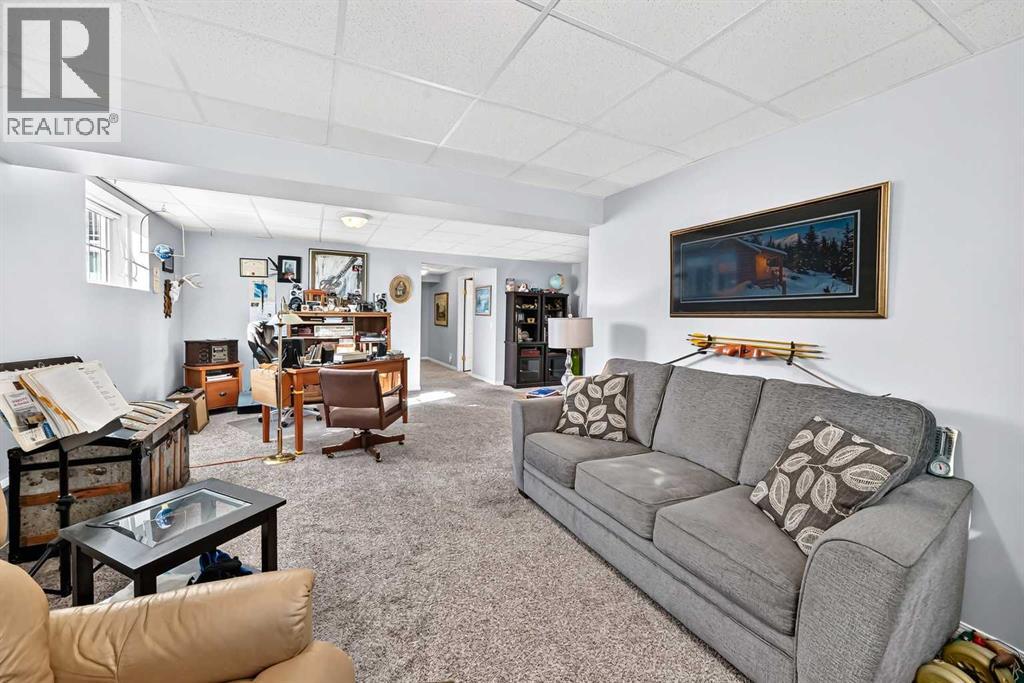 84 Tuscany Valley Drive Nw, Calgary, Alberta  T3L 2E7 - Photo 35 - A2349659