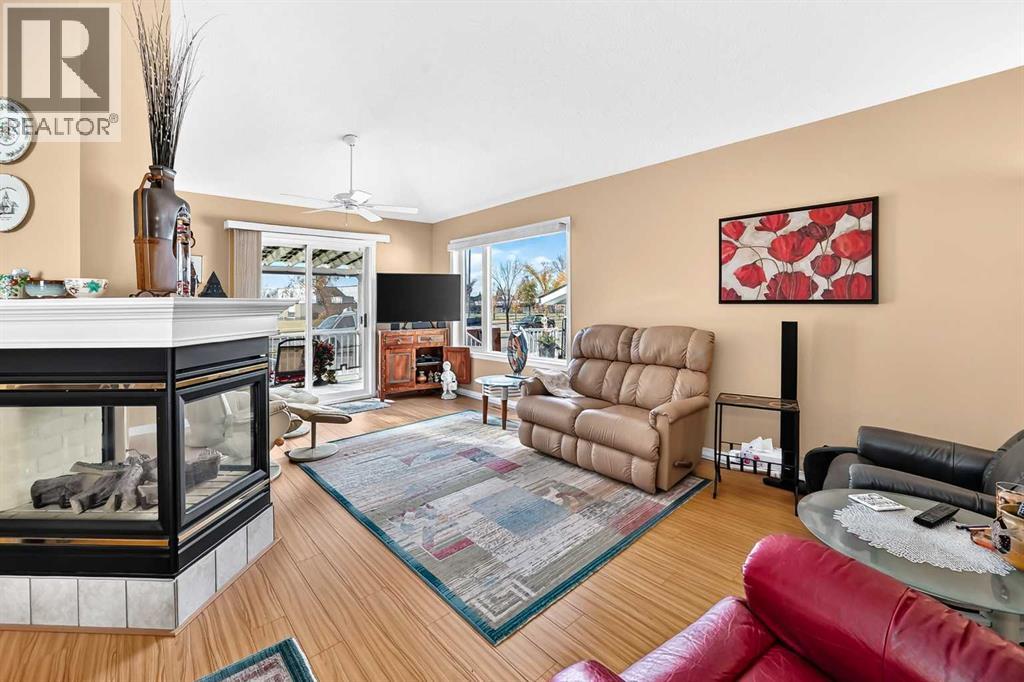 84 Tuscany Valley Drive Nw, Calgary, Alberta  T3L 2E7 - Photo 14 - A2349659