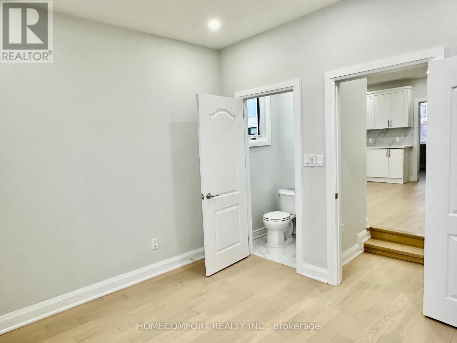 Upper - 211 Osler Street, Toronto, Ontario  M6N 2Z2 - Photo 17 - W13886108
