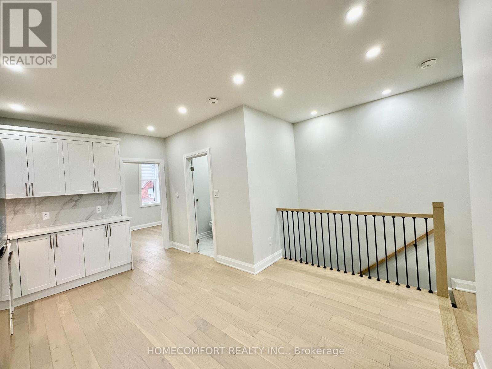 Upper - 211 Osler Street, Toronto, Ontario  M6N 2Z2 - Photo 5 - W13886108