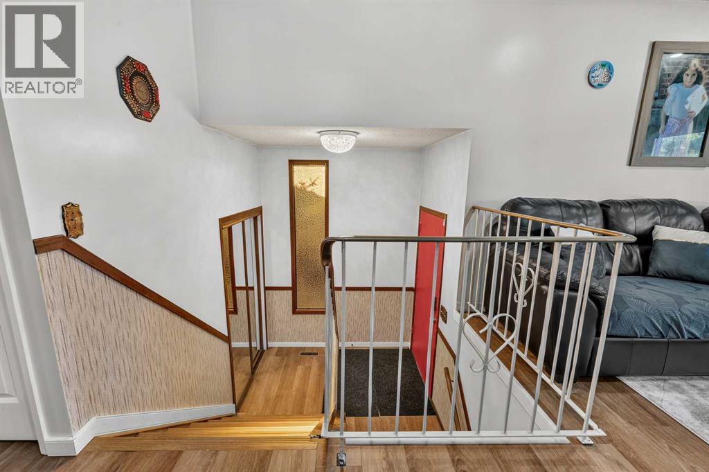 44 Templemont Drive NE, Calgary, Alberta  T1Y 4Z6 - Photo 7 - A2344499