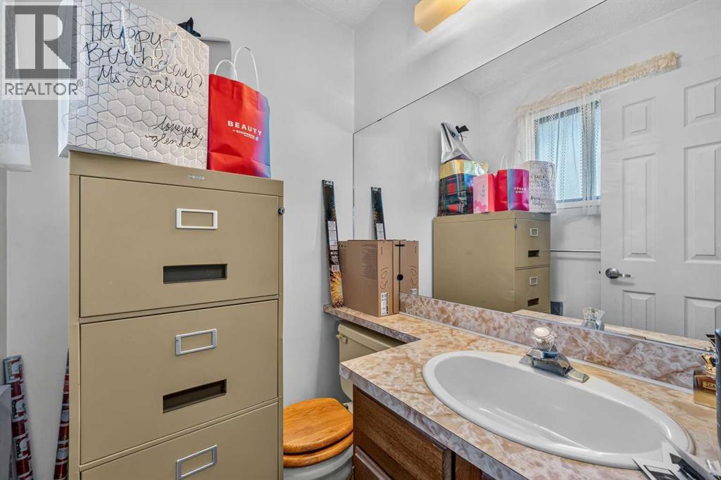 44 Templemont Drive NE, Calgary, Alberta  T1Y 4Z6 - Photo 27 - A2344499