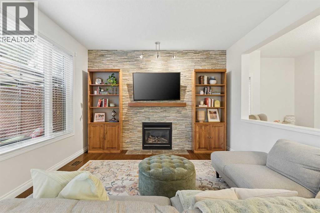 270 Cougar Ridge Drive Sw, Calgary, Alberta  T3H 5S6 - Photo 9 - A2350846