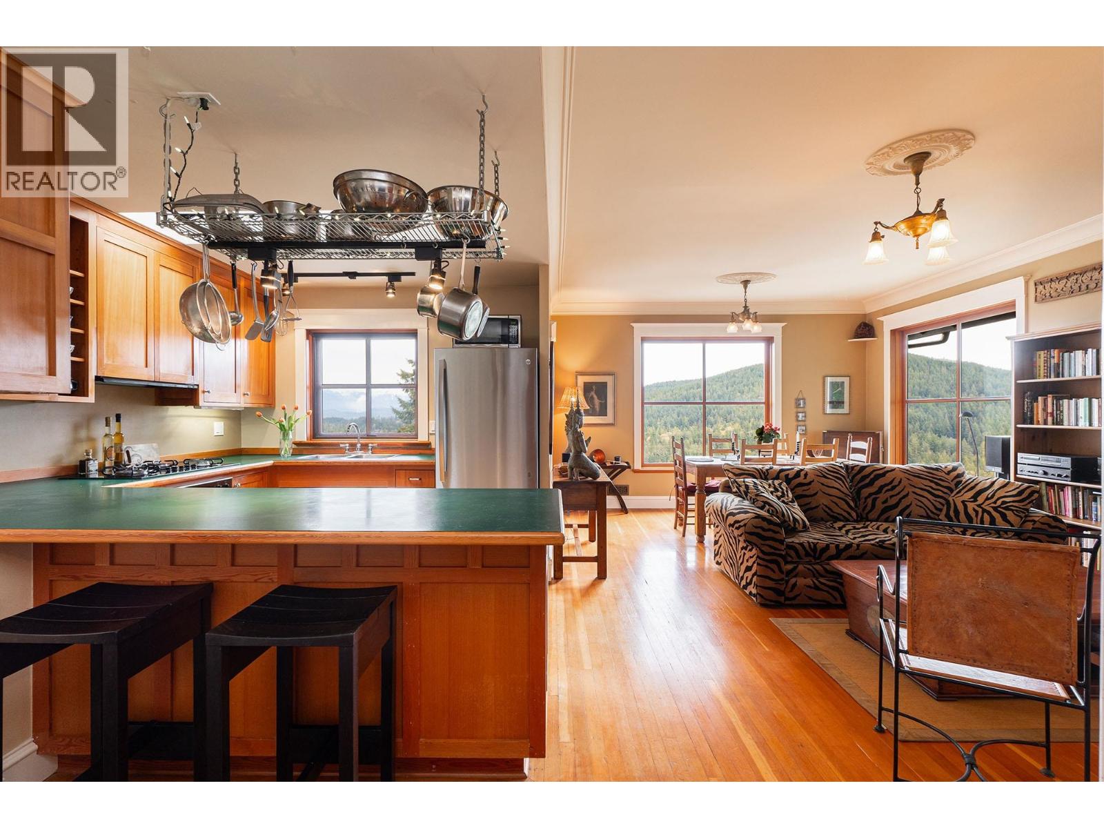 555 Roocroft Lane, Bowen Island, British Columbia  V0N 1G2 - Photo 11 - R3172753