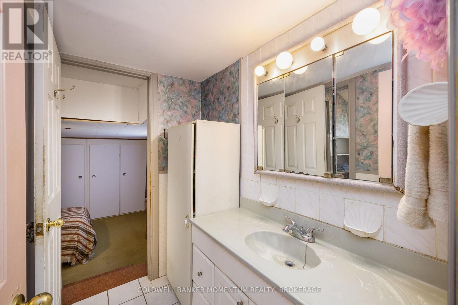 5542 Highland Avenue, Niagara Falls, Ontario  L2G 4W7 - Photo 20 - X13886128