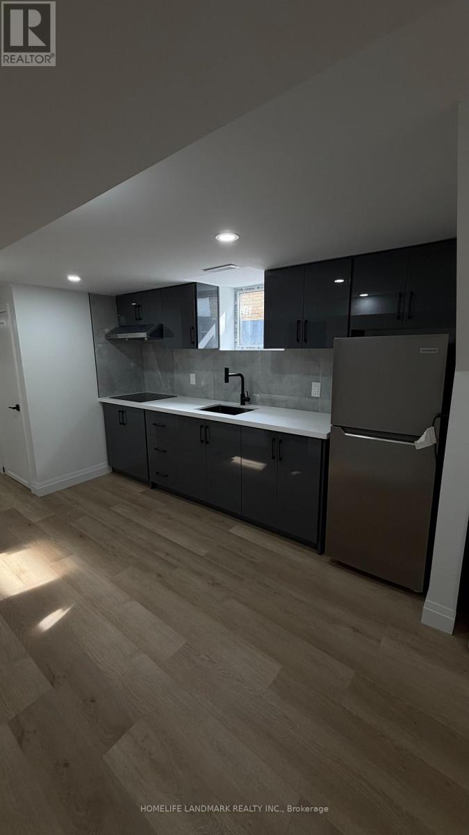 31a (Basement) Laurel Avenue, Toronto, Ontario M1K 3J3 - Photo 2 - E13886124