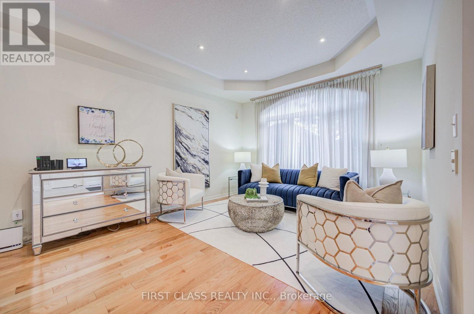 68 Drawbridge Drive, Markham, Ontario  L6C 2G8 - Photo 8 - N13886112