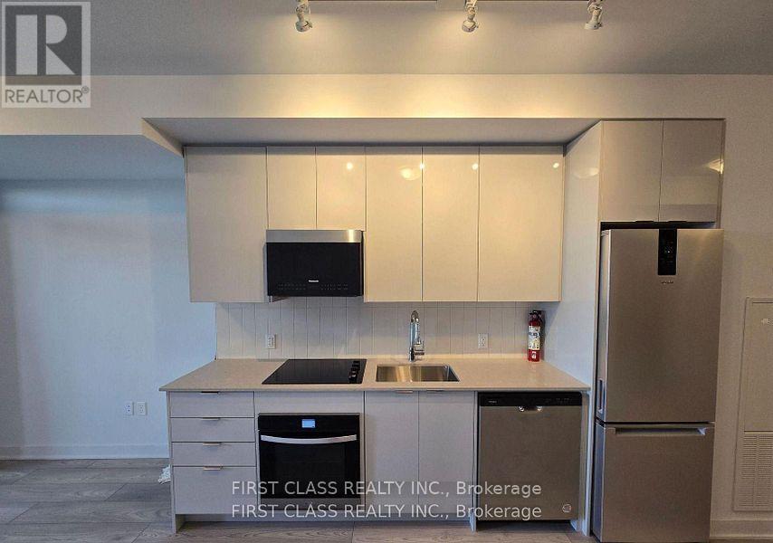 813 - 2920 Highway 7 Road, Vaughan, Ontario  L4K 0P4 - Photo 2 - N13886162