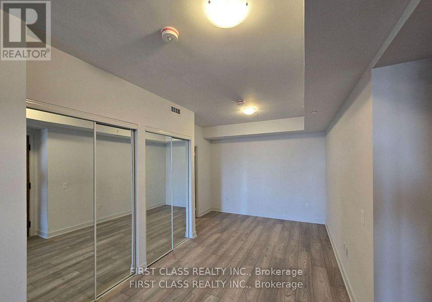 813 - 2920 Highway 7 Road, Vaughan, Ontario  L4K 0P4 - Photo 3 - N13886162