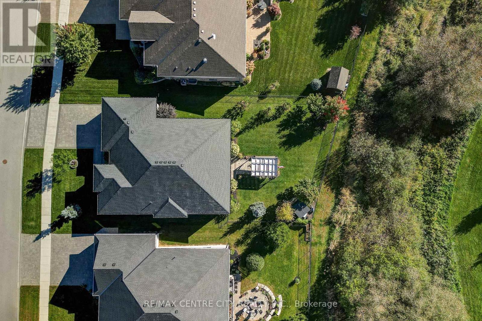 151 Robin Ridge Drive, Central Elgin, Ontario  N0L 1B0 - Photo 5 - X13868596