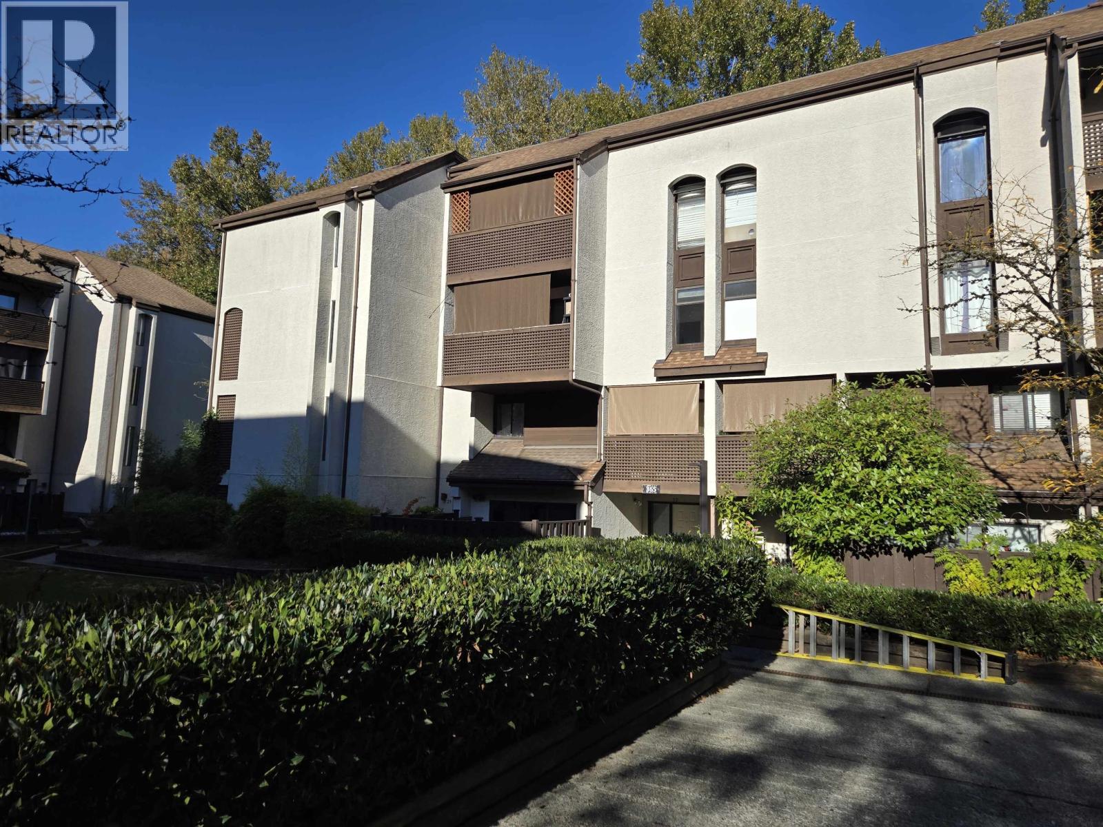 21 365 Ginger Drive, New Westminster, British Columbia  V3L 5L5 - Photo 2 - R3173261